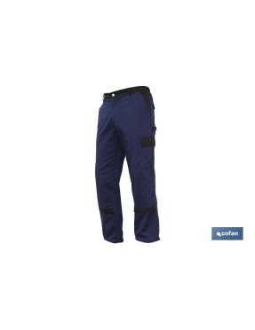 Pantalón de Trabajo | Flex | Modelo Jano | Slim Fit | Composición 97,76% Algodón y 2,24% Elastano | Color Azul Marino/Negro